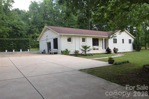 8202 Lawyers Road