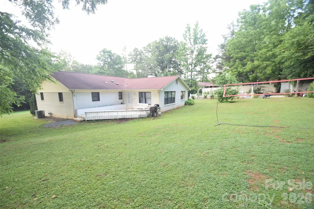 8202 Lawyers Road Mint Hill, NC 28227