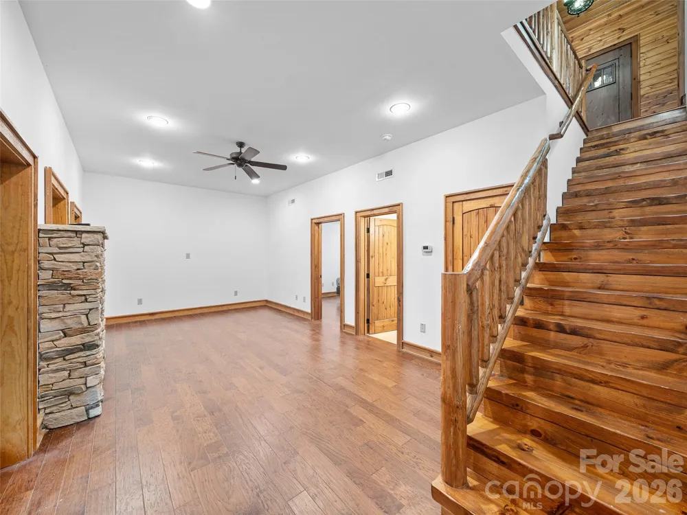 47 Falls Crossing Road Burnsville, NC 28714