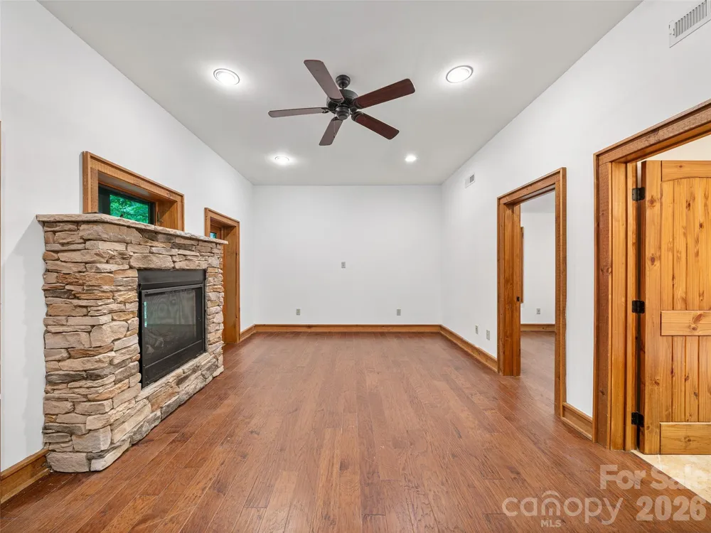47 Falls Crossing Road Burnsville, NC 28714