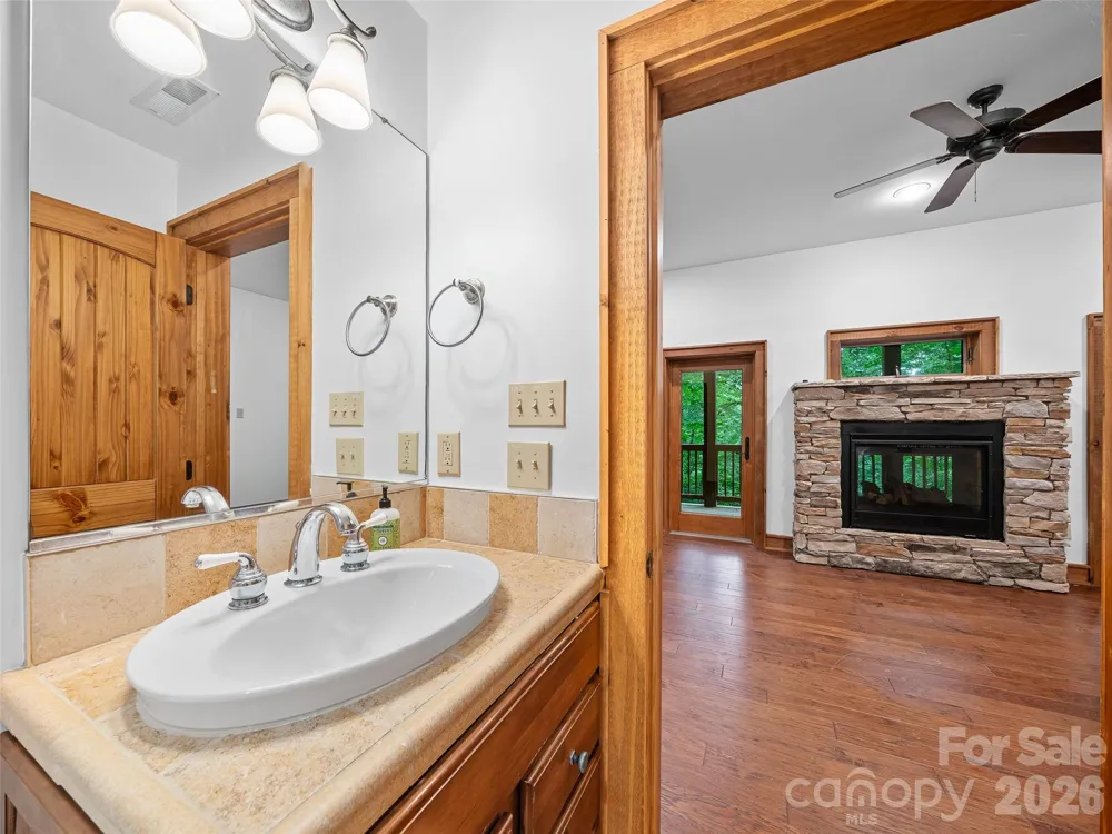 47 Falls Crossing Road Burnsville, NC 28714