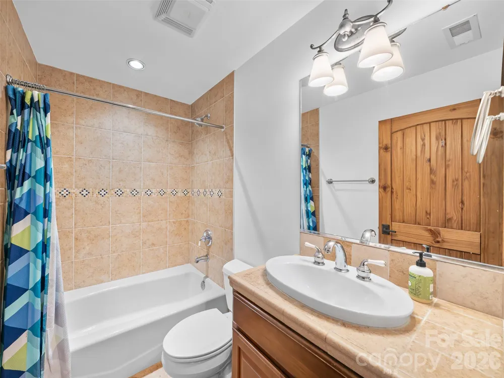 47 Falls Crossing Road Burnsville, NC 28714