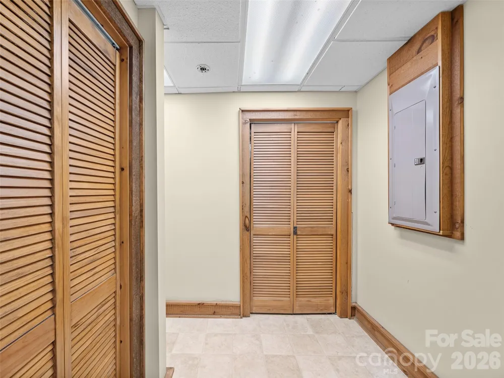 47 Falls Crossing Road Burnsville, NC 28714