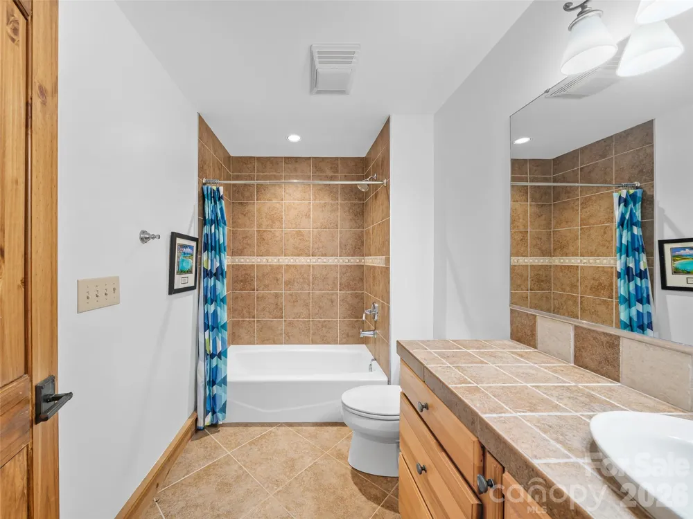 47 Falls Crossing Road Burnsville, NC 28714