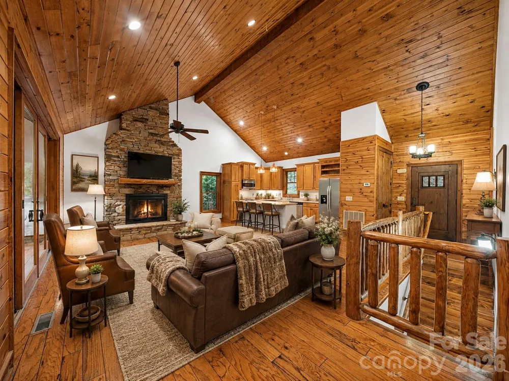 47 Falls Crossing Road Burnsville, NC 28714