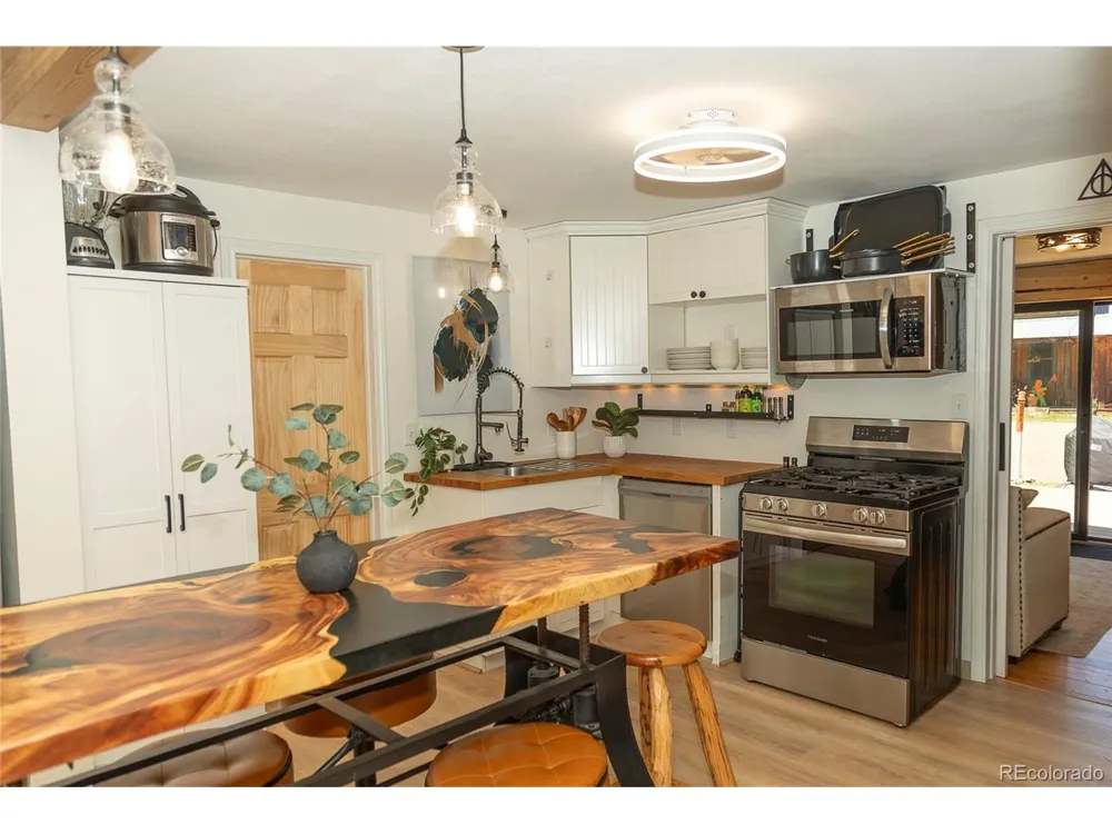 112 E 1st Street Creede, CO 81130