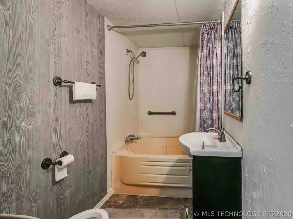 19700 Mooseville Drive Noble, OK 73068