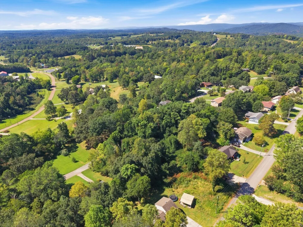 42 Troy Drive Dayton, TN 37321