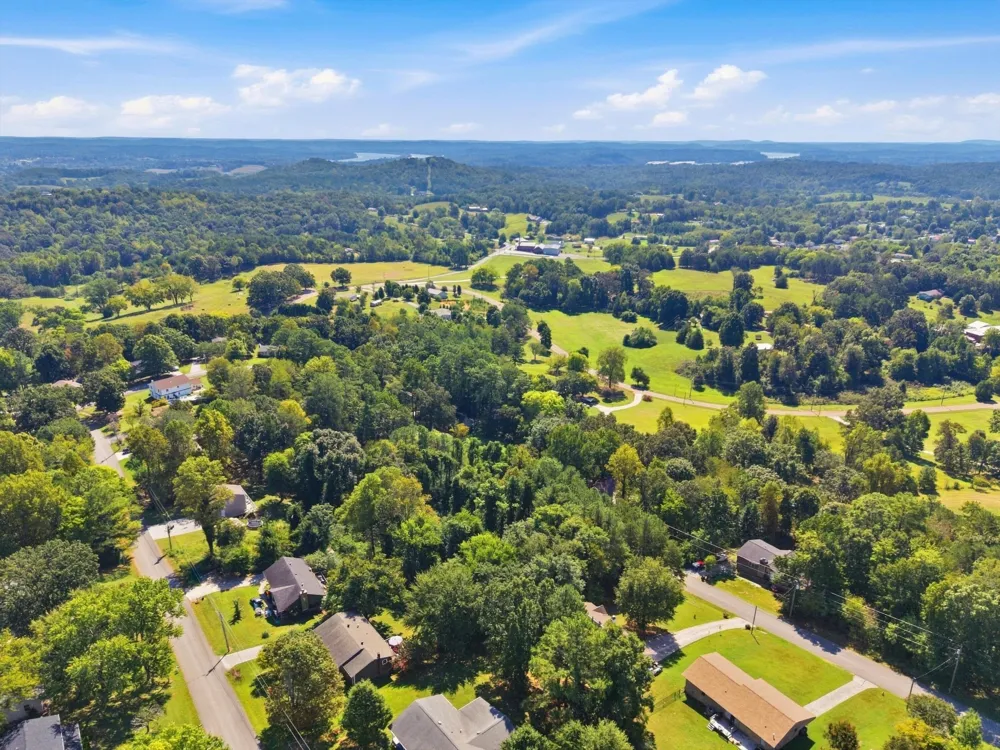 42 Troy Drive Dayton, TN 37321