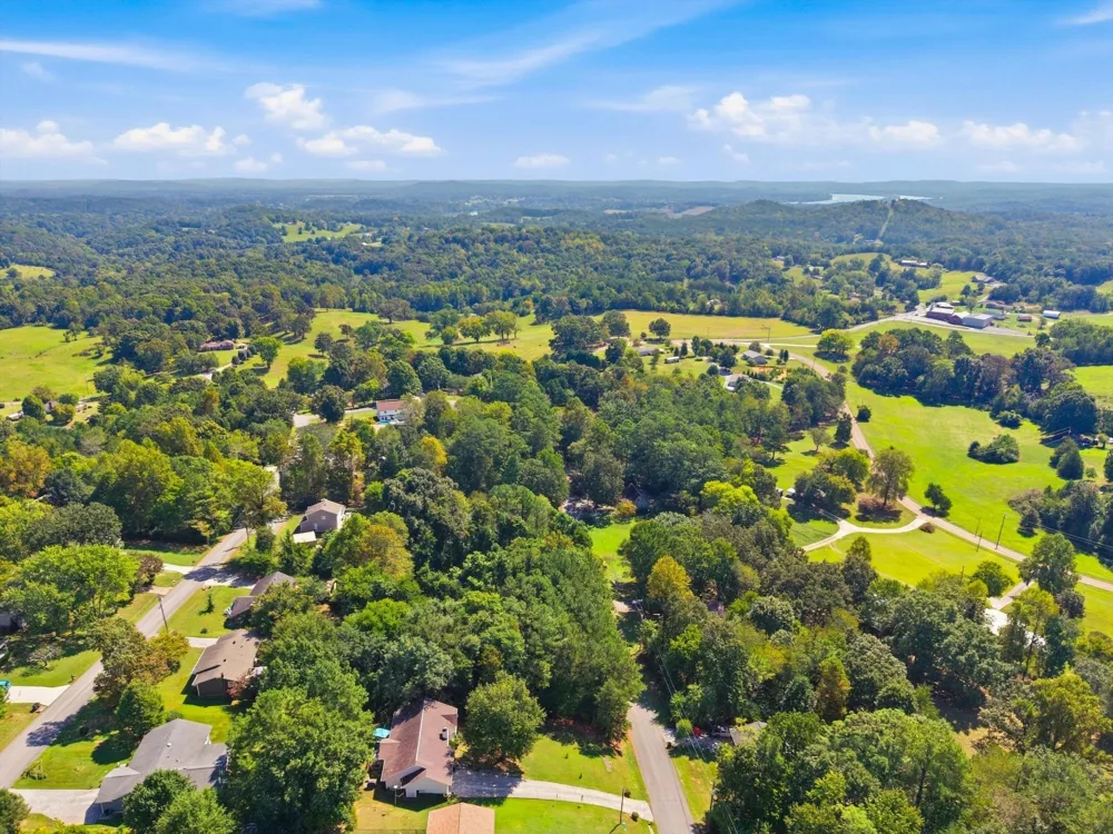 42 Troy Drive Dayton, TN 37321