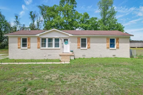 2220 Cherry Dr