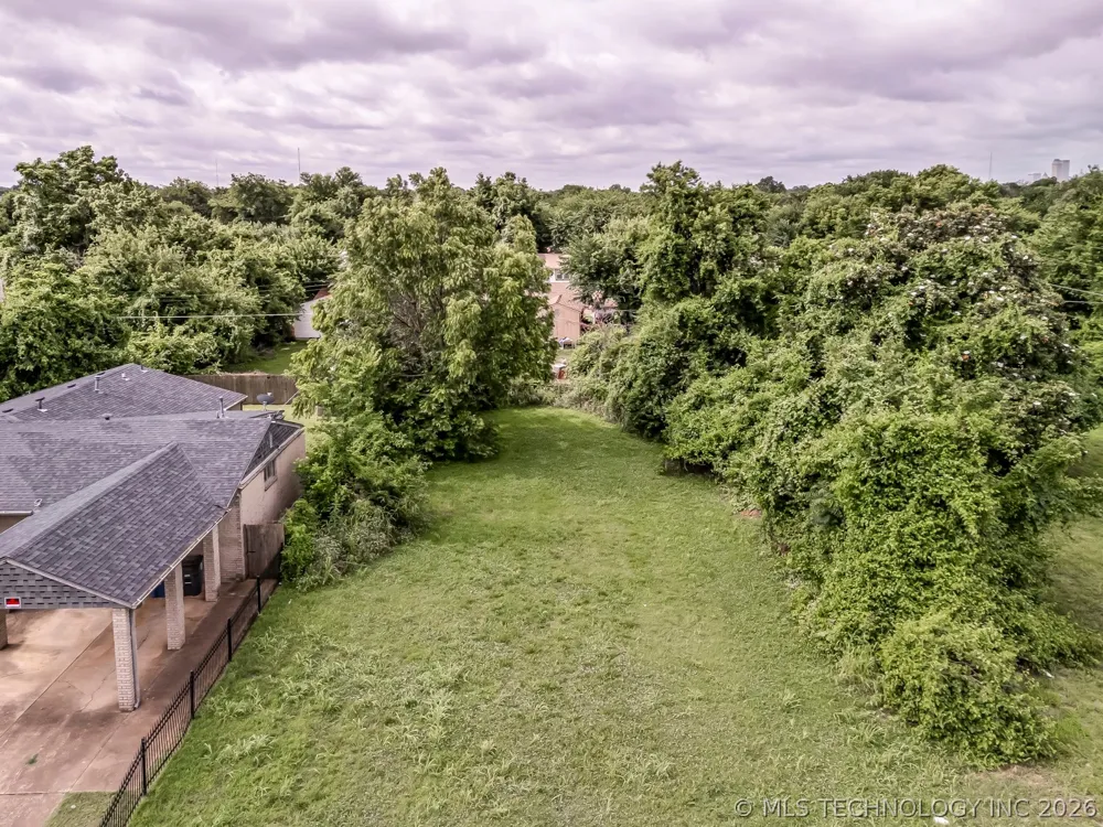 2042 E Young Place Tulsa, OK 74110