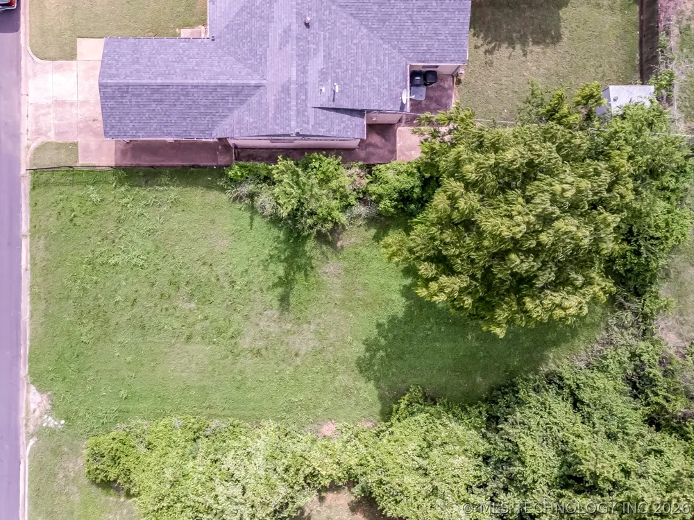 2042 E Young Place Tulsa, OK 74110