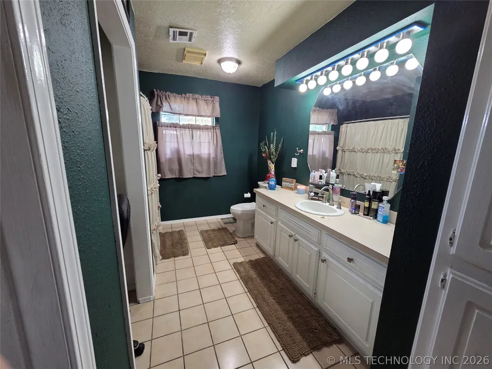 18082 County Road 1505 Ada, OK 74820