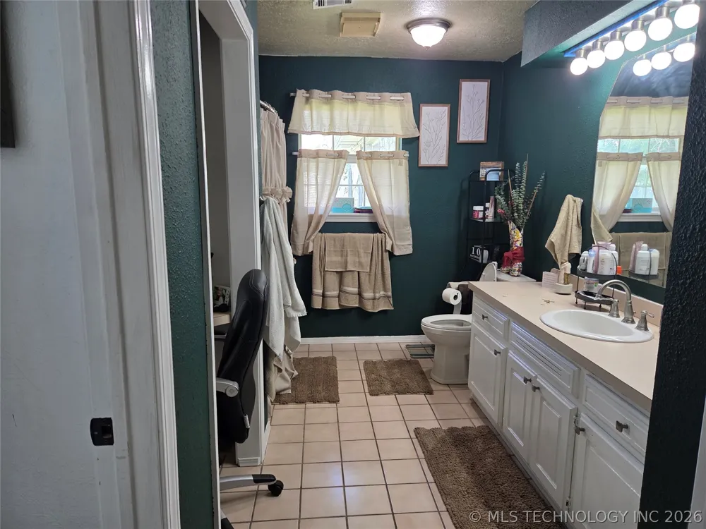 18082 County Road 1505 Ada, OK 74820