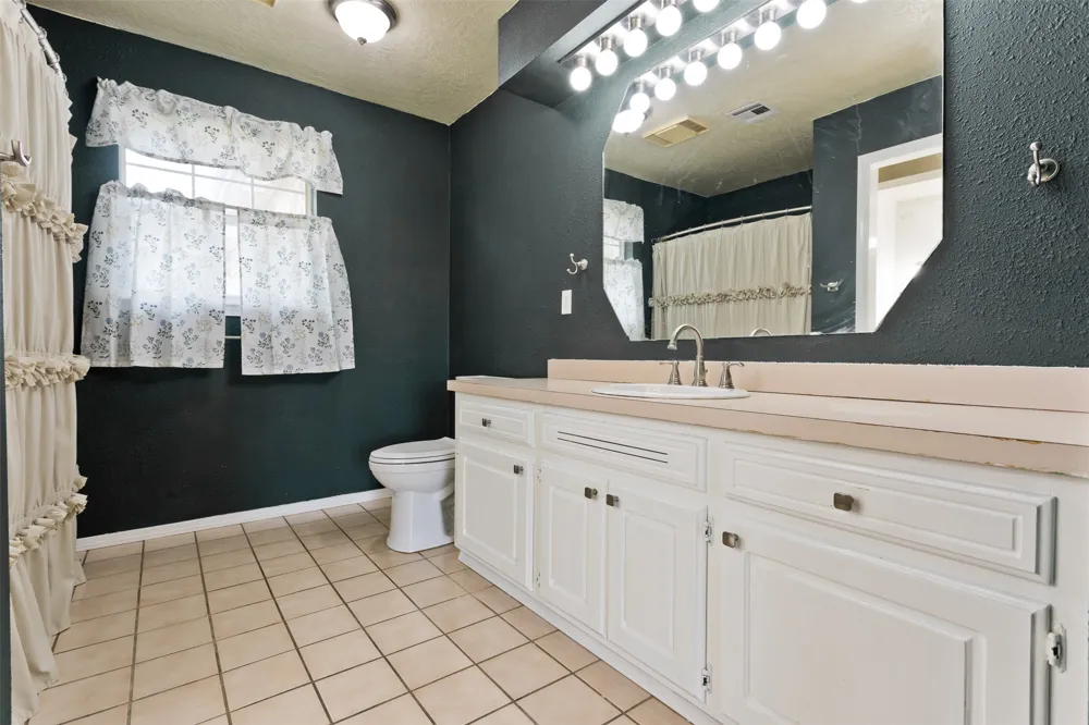 18082 County Road 1505 Ada, OK 74820