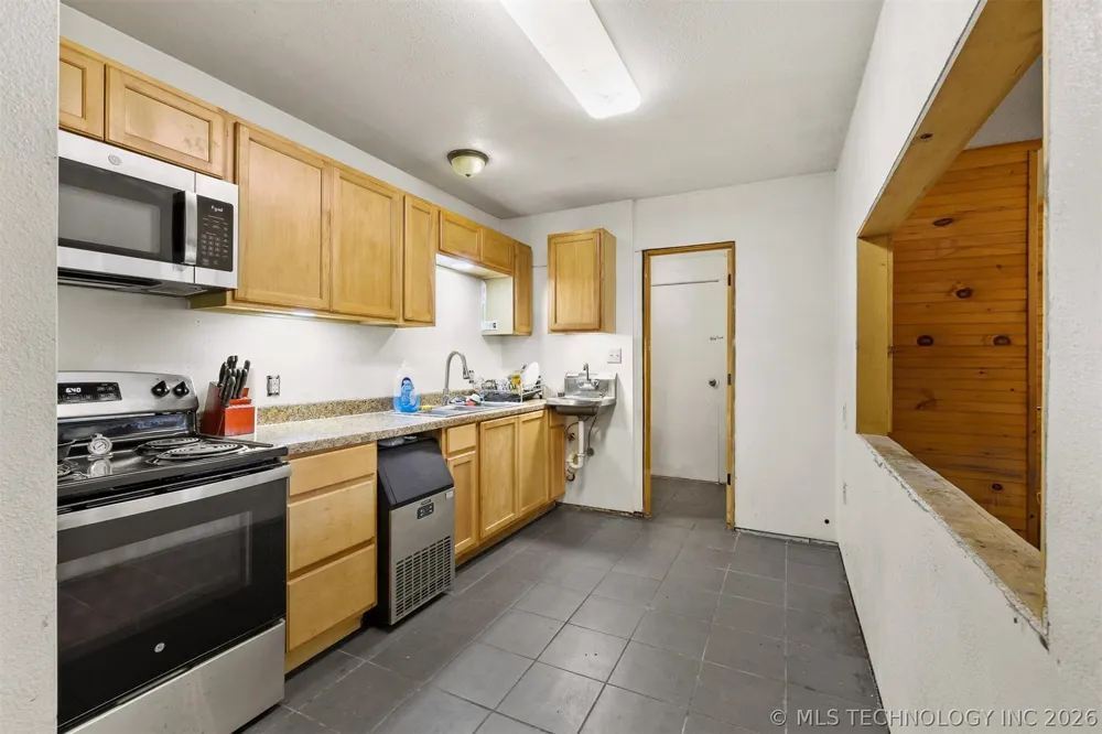 15715 State Road 78 Achille, OK 74720