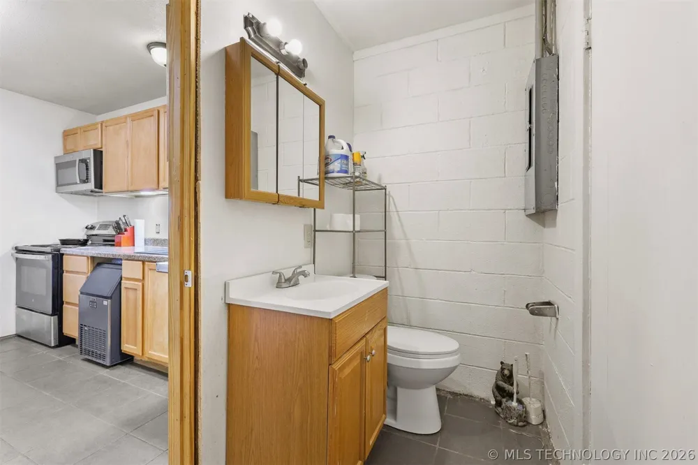 15715 State Road 78 Achille, OK 74720