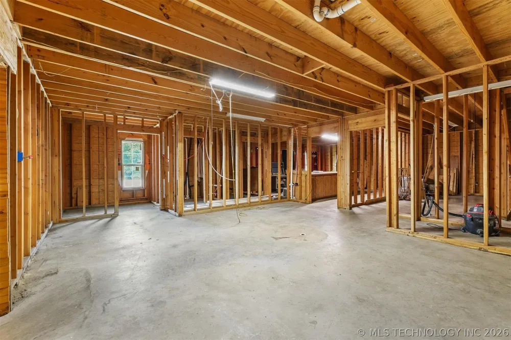 15715 State Road 78 Achille, OK 74720