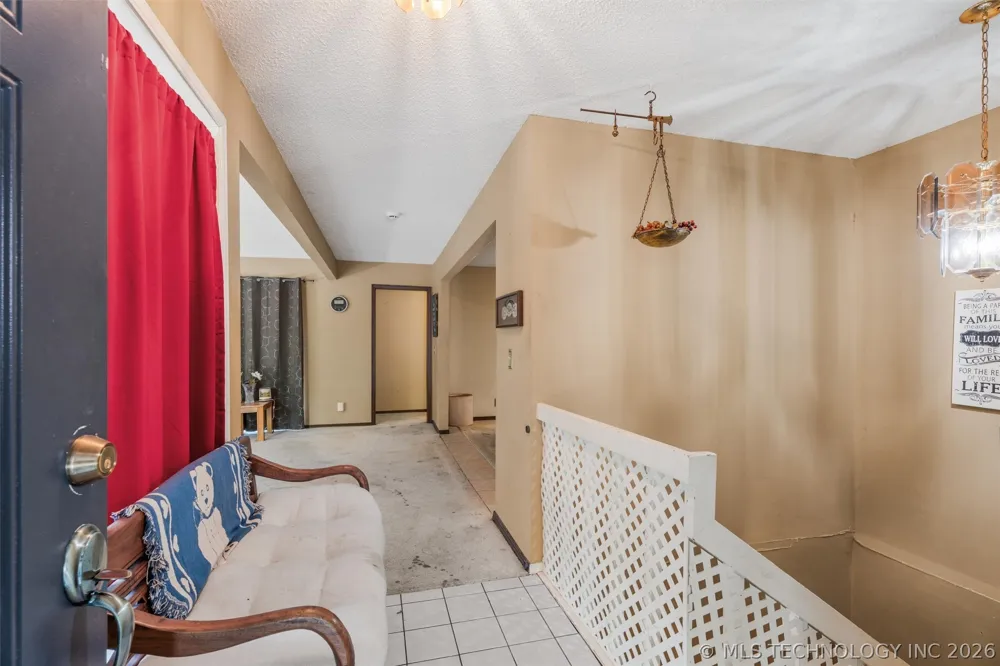 1329 Oakdale Drive Bartlesville, OK 74006