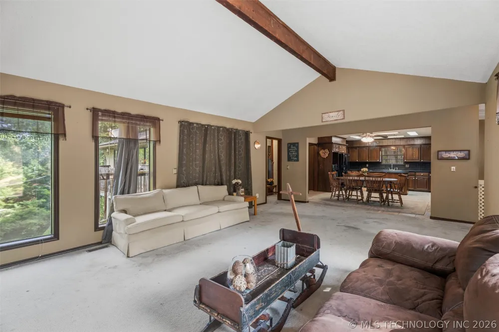 1329 Oakdale Drive Bartlesville, OK 74006