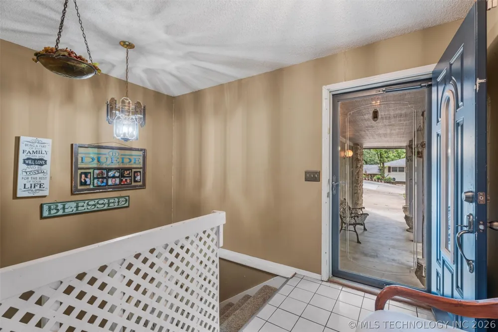 1329 Oakdale Drive Bartlesville, OK 74006