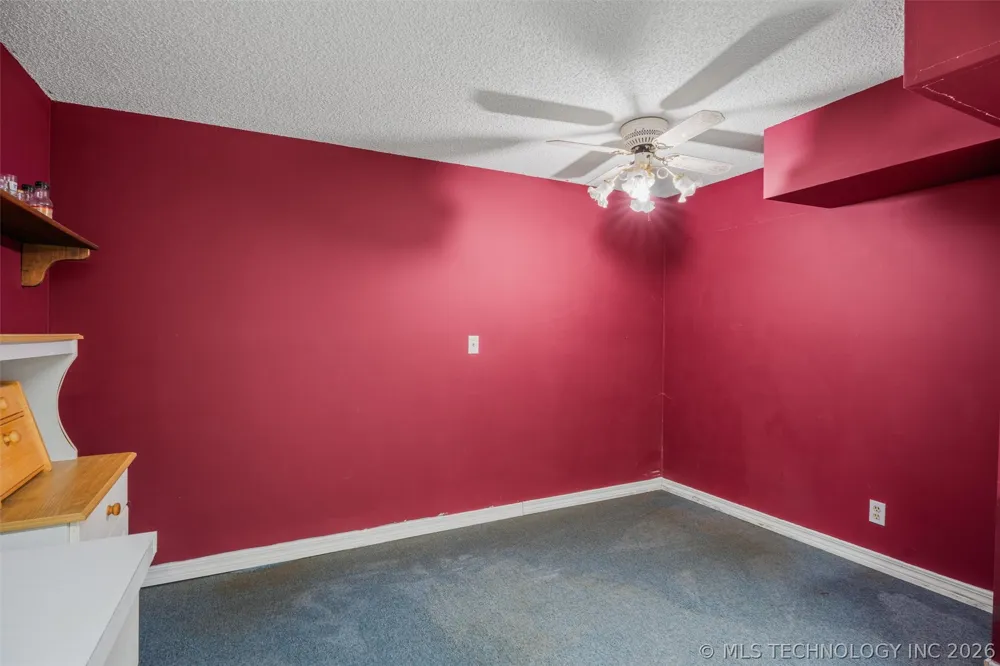 1329 Oakdale Drive Bartlesville, OK 74006