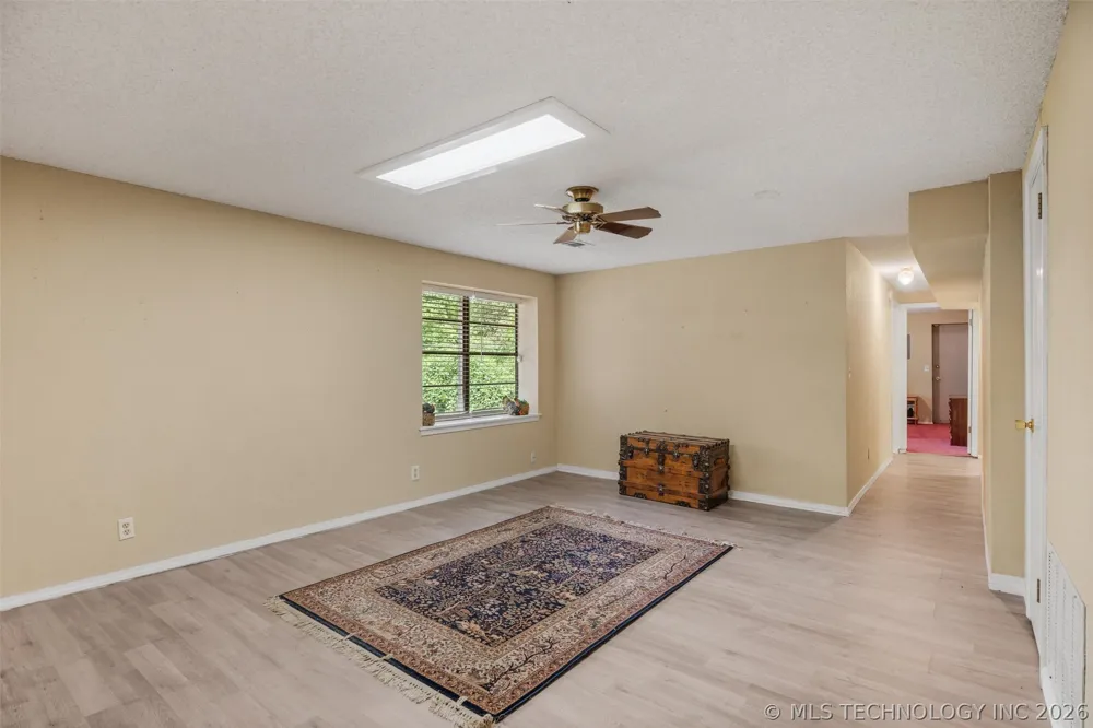 1329 Oakdale Drive Bartlesville, OK 74006