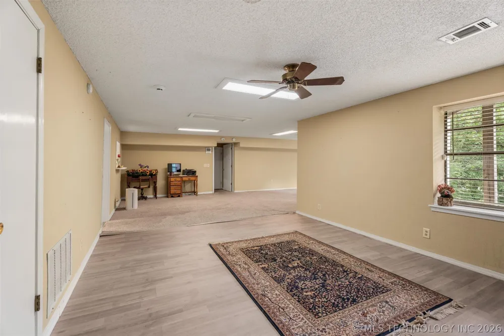 1329 Oakdale Drive Bartlesville, OK 74006