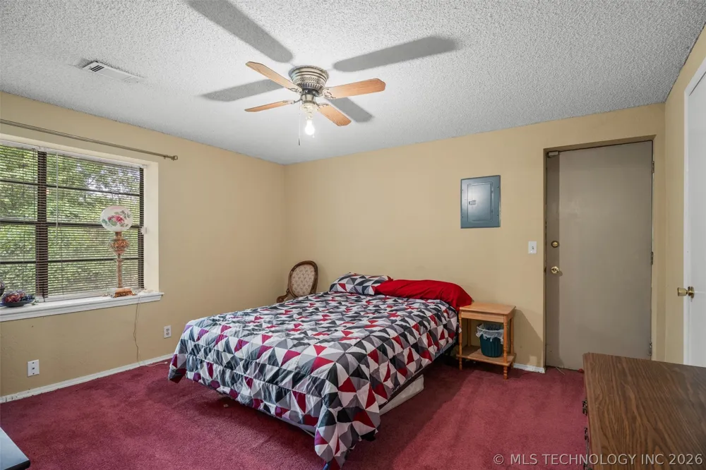 1329 Oakdale Drive Bartlesville, OK 74006