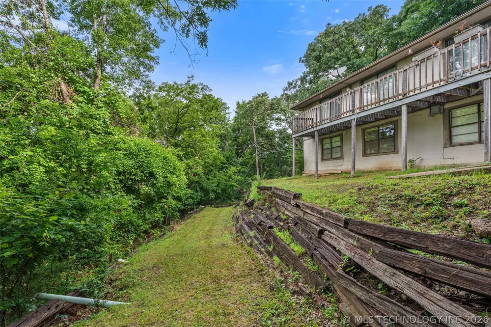 1329 Oakdale Drive Bartlesville, OK 74006