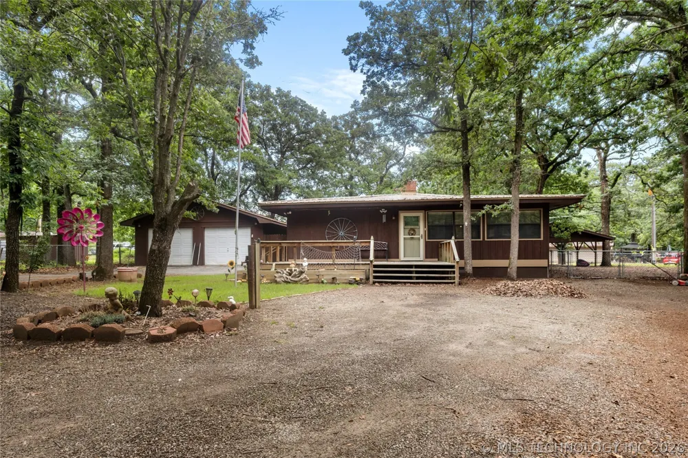 114581 Castaway Court Eufaula, OK 74432