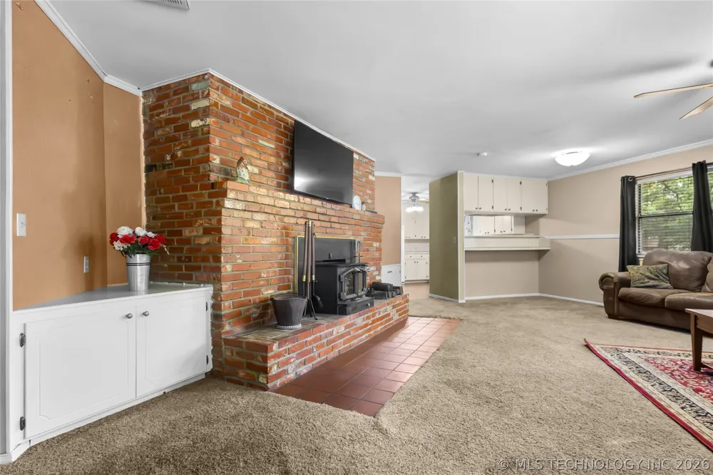 114581 Castaway Court Eufaula, OK 74432