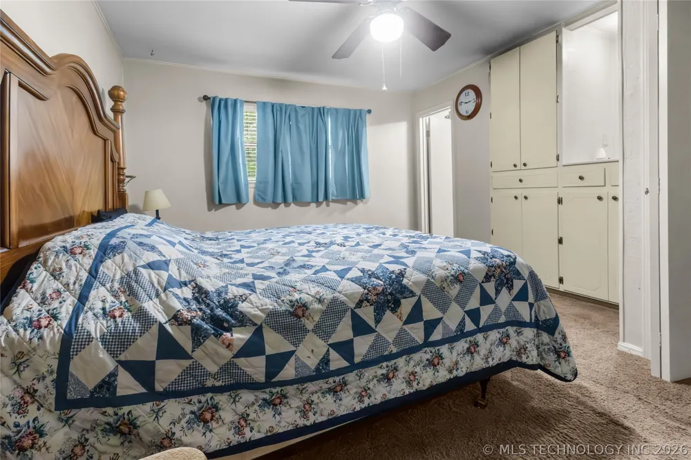114581 Castaway Court Eufaula, OK 74432
