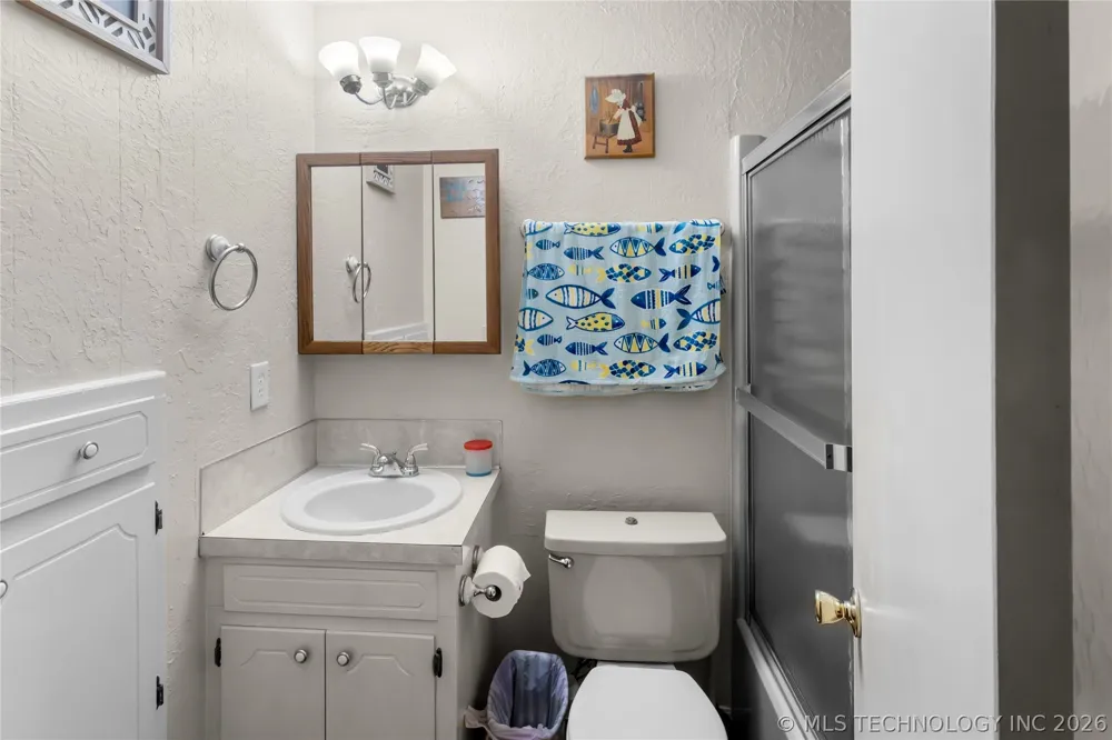 114581 Castaway Court Eufaula, OK 74432