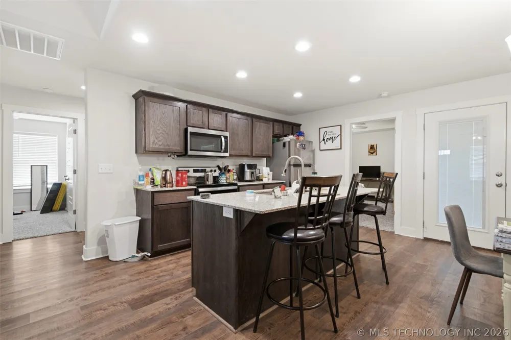 896 S Snyder Springs Loop Watts, OK 74338