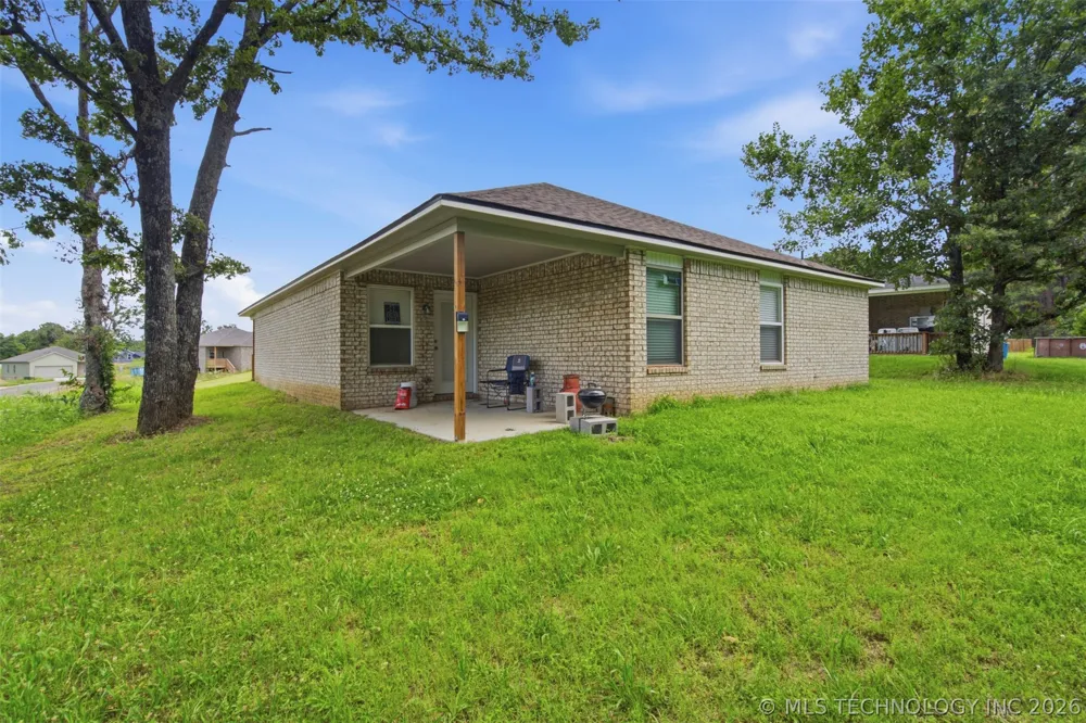896 S Snyder Springs Loop Watts, OK 74338
