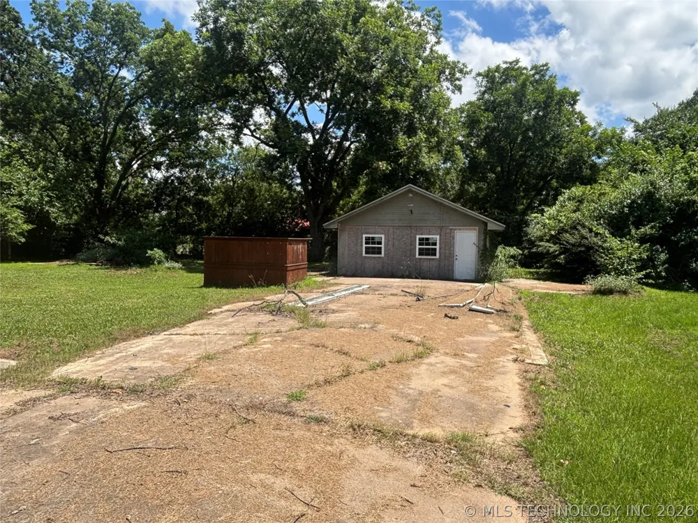 642 W Sandy Atoka, OK 74525