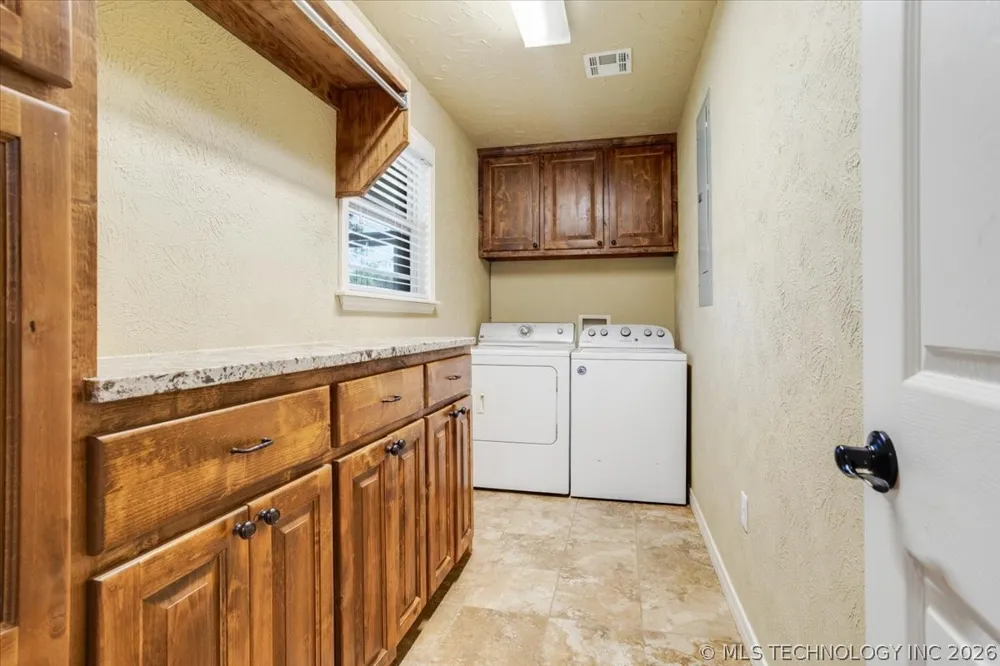 7939 W G Bar Road Atoka, OK 74525