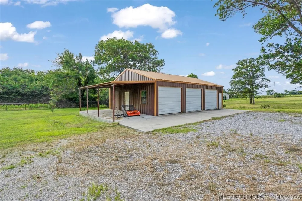 7939 W G Bar Road Atoka, OK 74525
