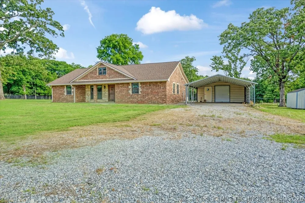 7939 W G Bar Road Atoka, OK 74525