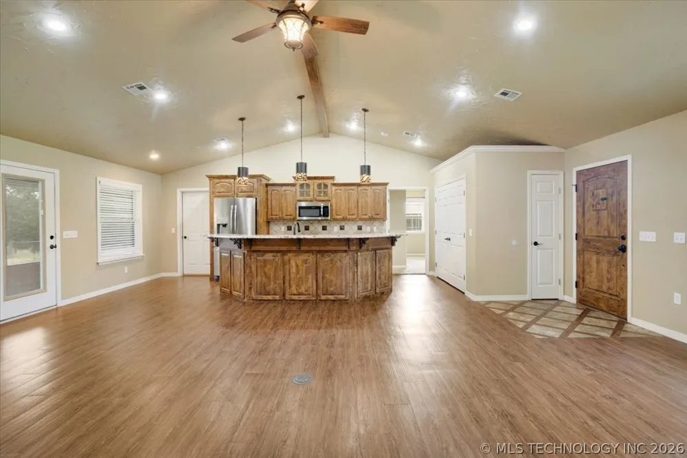 7939 W G Bar Road Atoka, OK 74525
