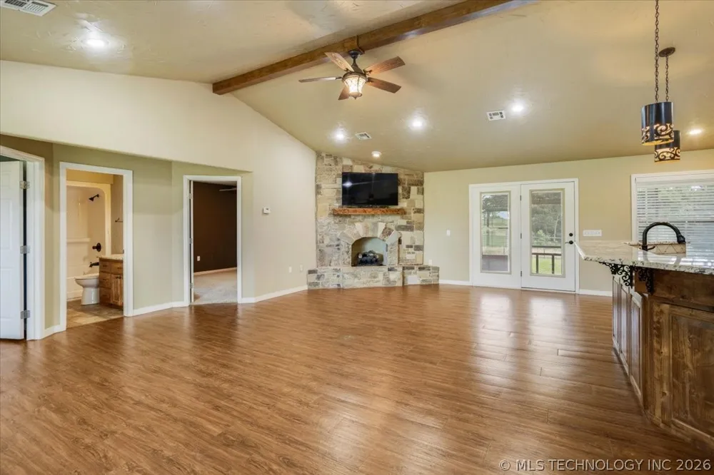 7939 W G Bar Road Atoka, OK 74525