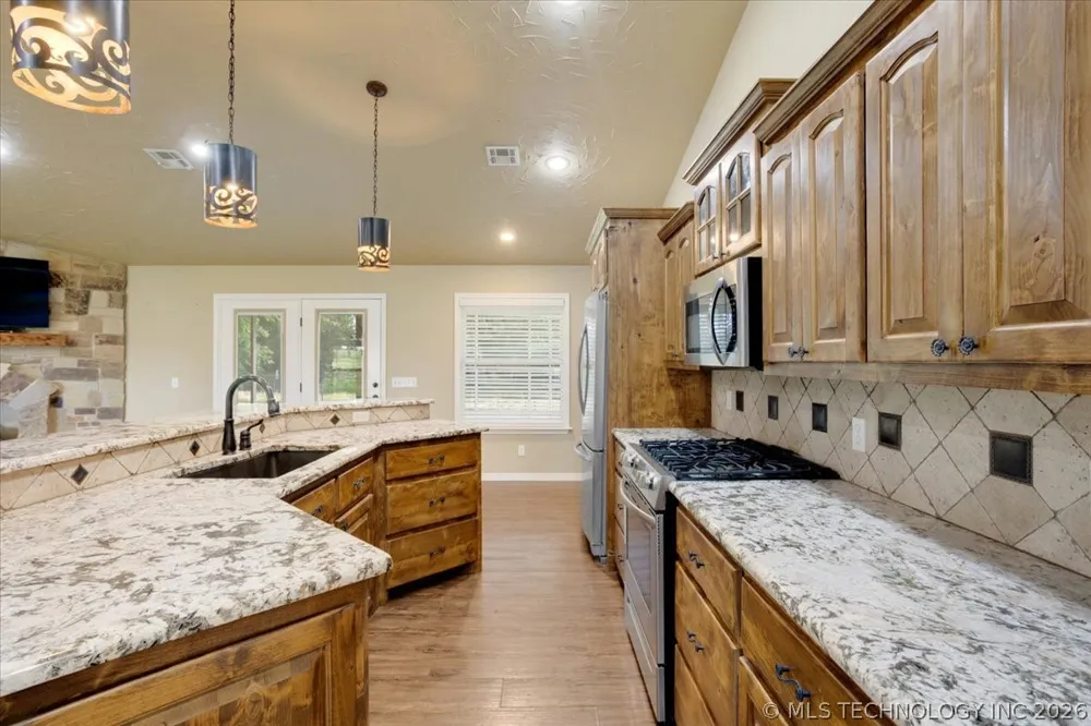 7939 W G Bar Road Atoka, OK 74525
