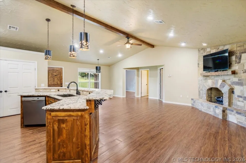 7939 W G Bar Road Atoka, OK 74525