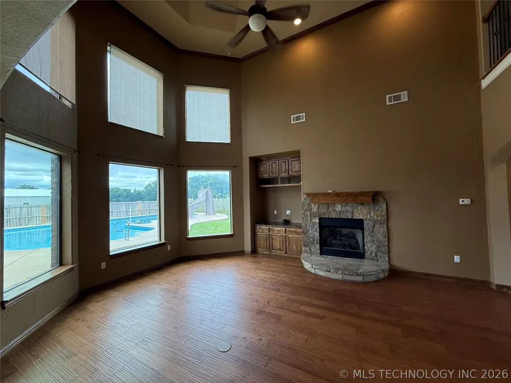 22 Covington Lone Grove, OK 73401
