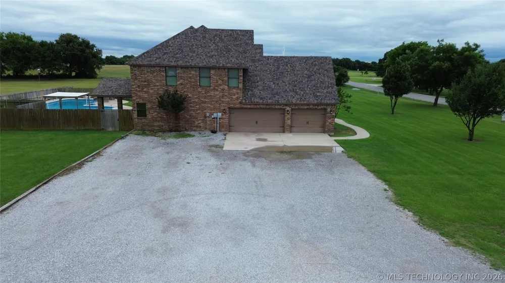 22 Covington Lone Grove, OK 73401