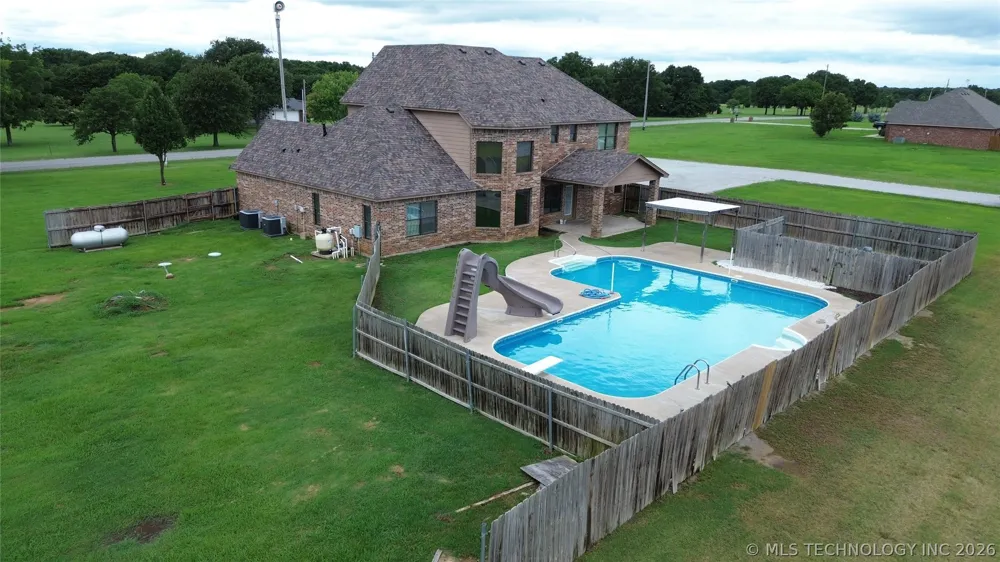 22 Covington Lone Grove, OK 73401