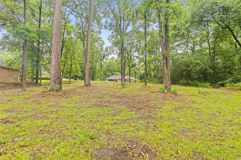 814 Overbrook Drive Huntsville, TX 77340