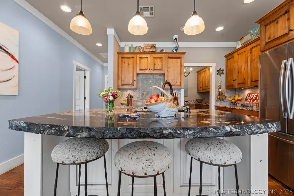 2371 Melody Point Circle Grove, OK 74344